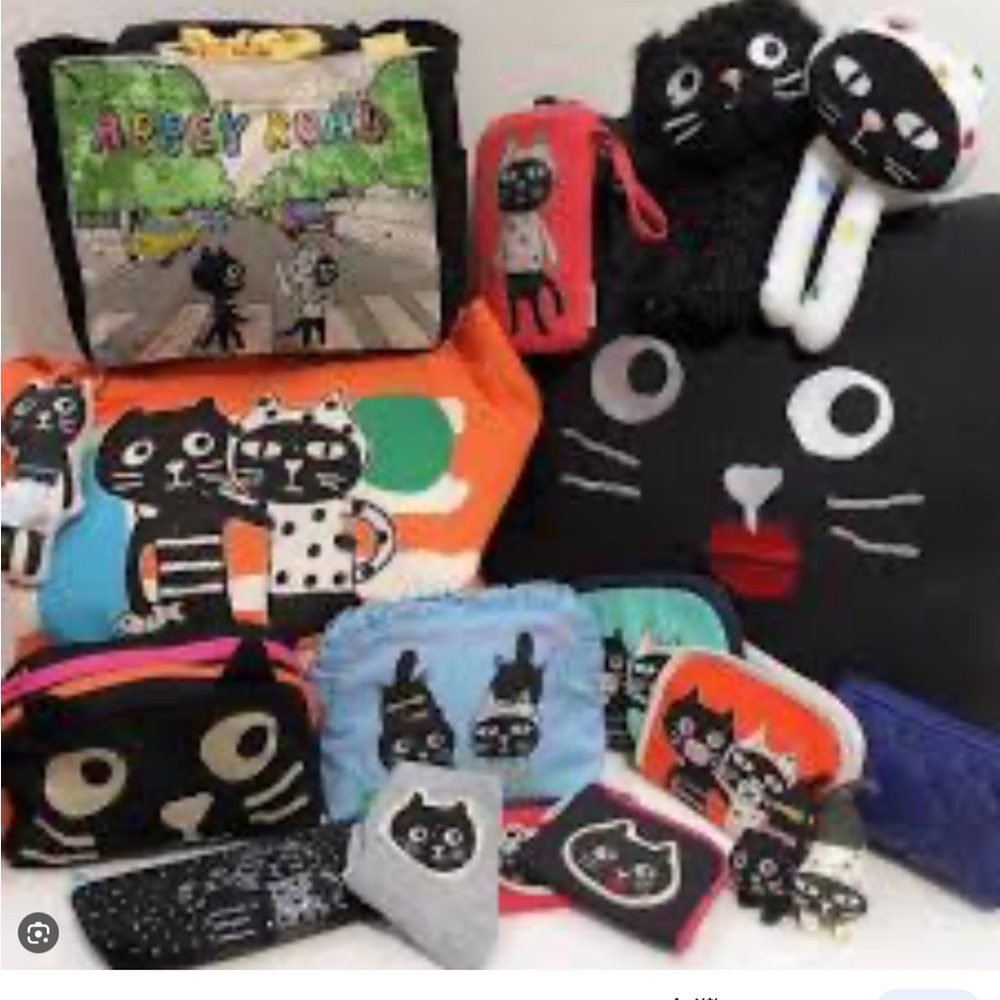 Pebbly Me & Yo cats LALACUB free size sunglasses kitty v neck tee with sequins - Picture 5 of 14